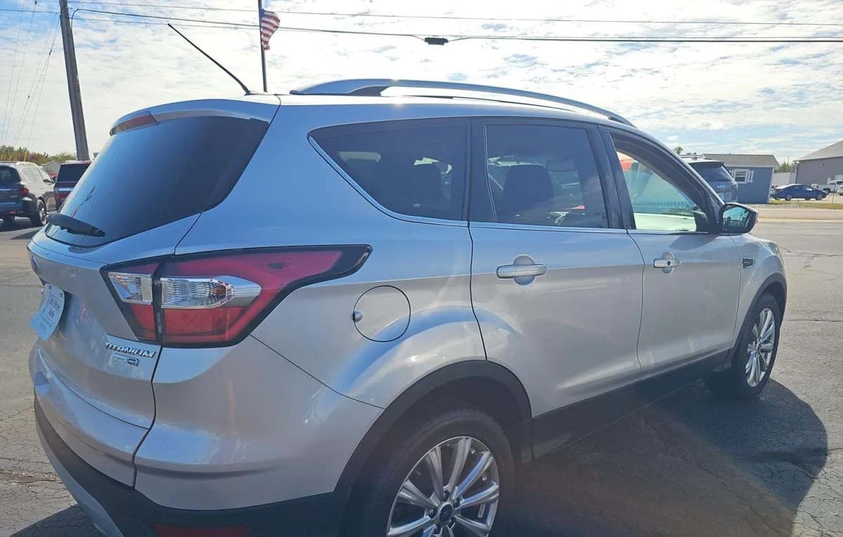 2017 FORD ESCAPE Titanium 4