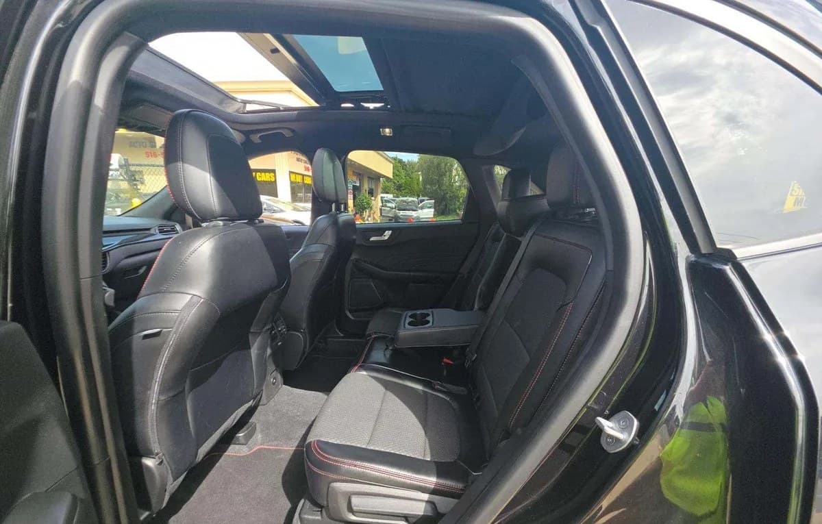 2023 FORD ESCAPE ST-Line 7