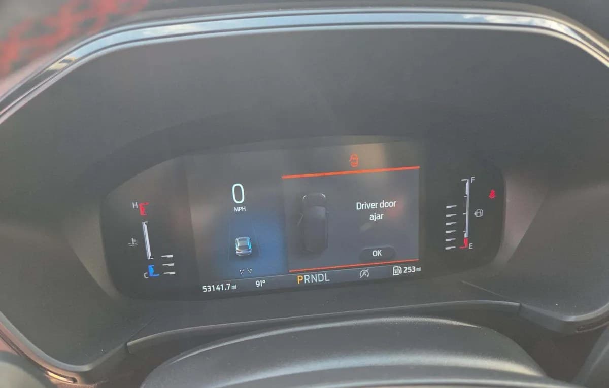2024 FORD ESCAPE ST-LINE 6