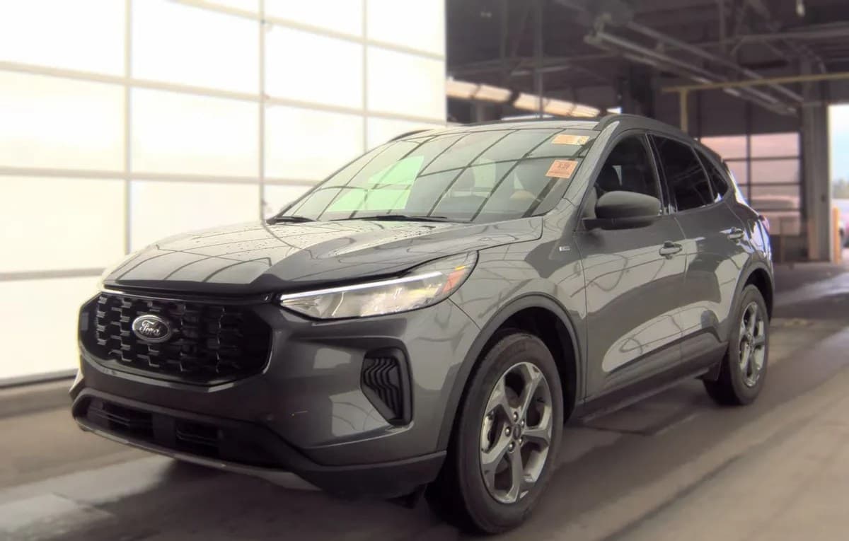 2025 FORD ESCAPE ST-Line 2