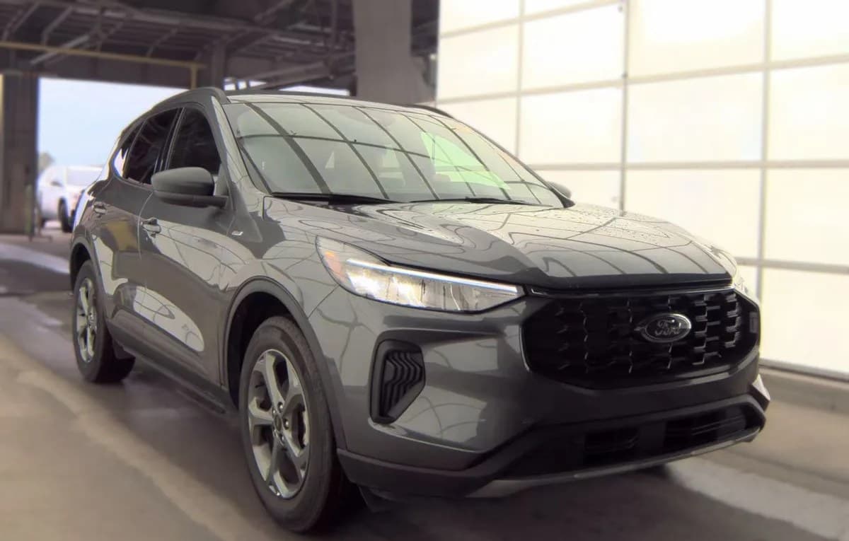 2025 FORD ESCAPE ST-Line 4
