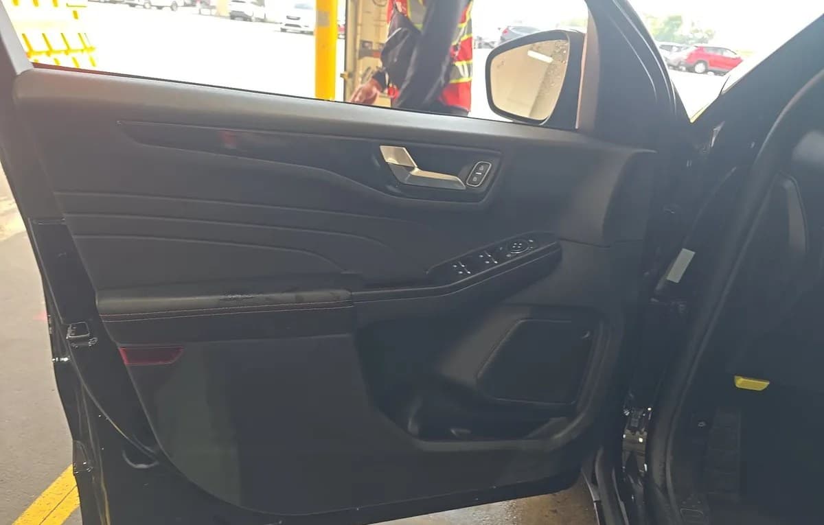 2025 FORD ESCAPE ST-Line 6