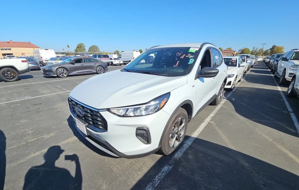2025 FORD ESCAPE ST-LINE 2