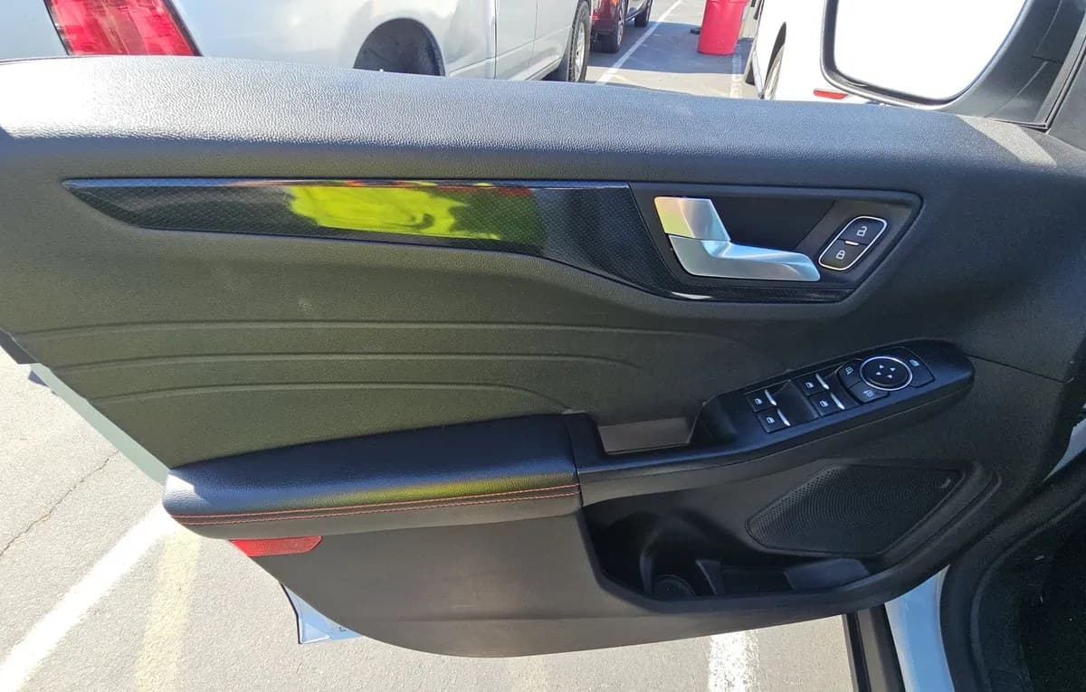 2025 FORD ESCAPE ST-LINE 6