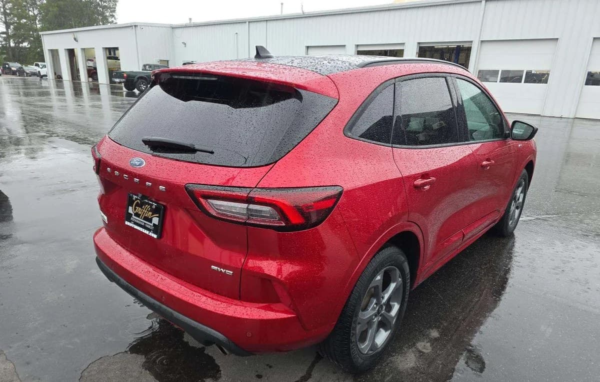 2024 FORD ESCAPE ST-Line 4