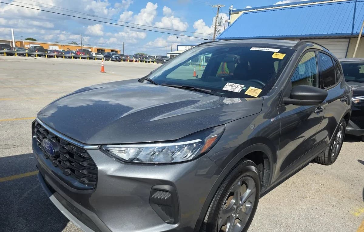 2025 FORD ESCAPE ST-Line 2