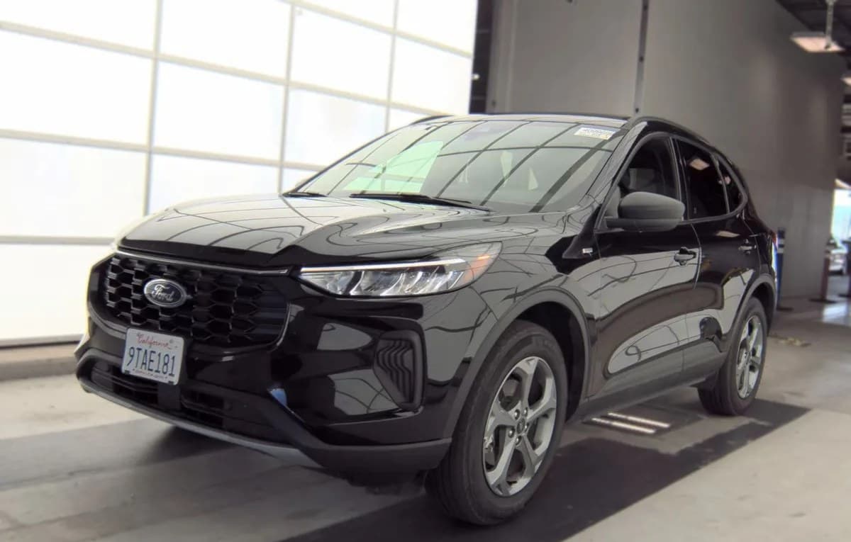 2025 FORD ESCAPE ST-Line 2