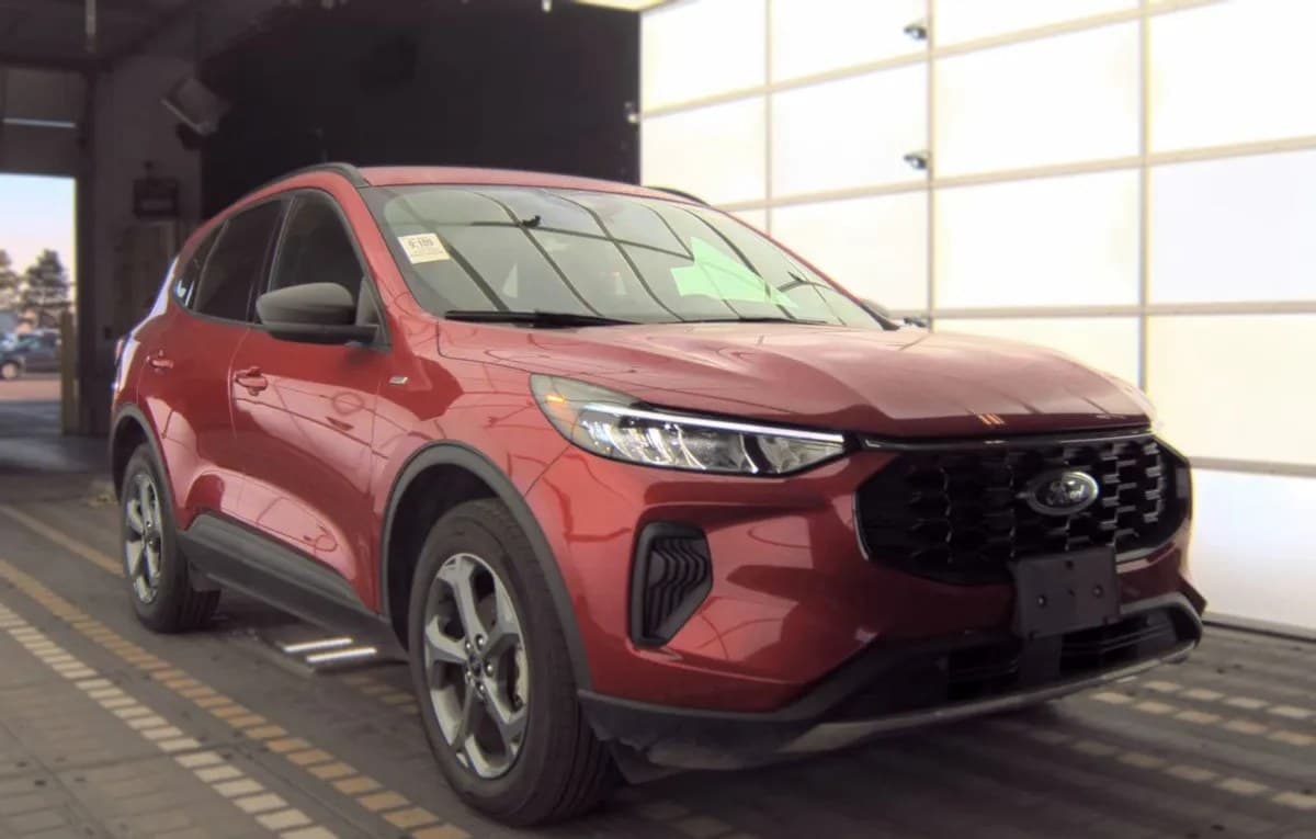 2025 FORD ESCAPE ST-Line 4