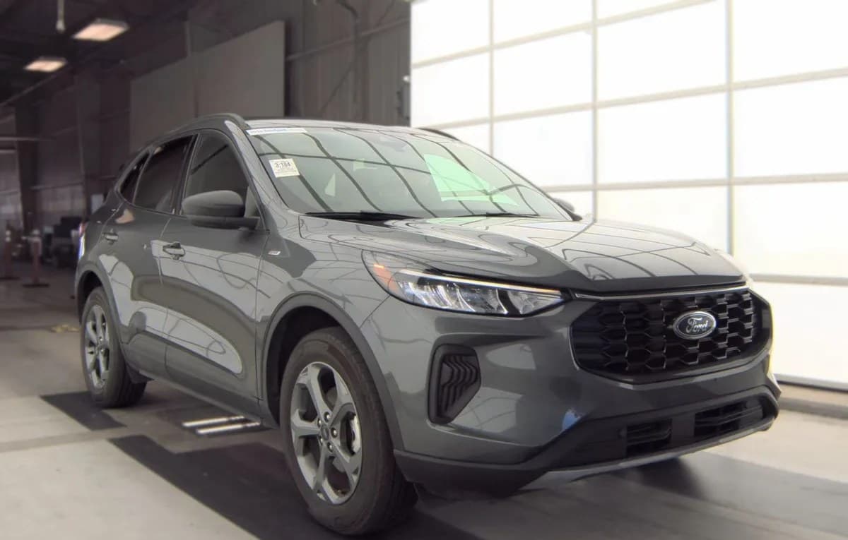 2025 FORD ESCAPE ST-Line 4