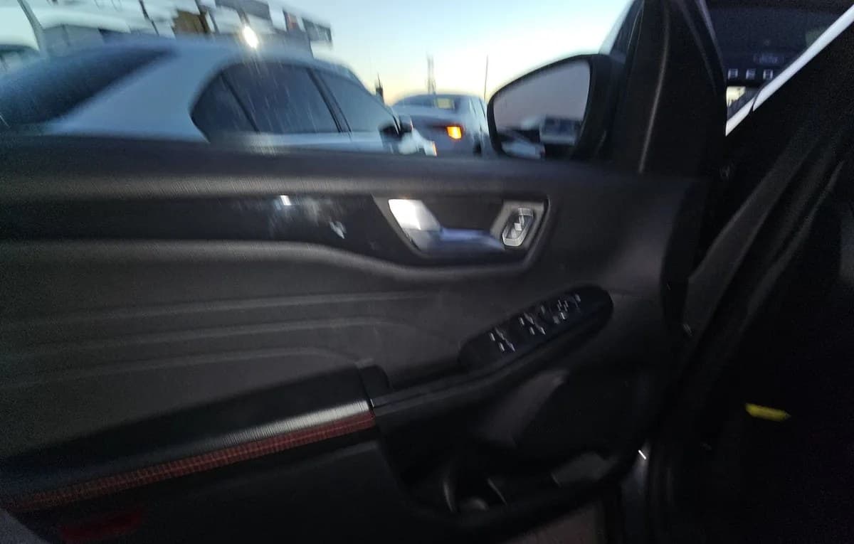 2025 FORD ESCAPE ST-Line 6