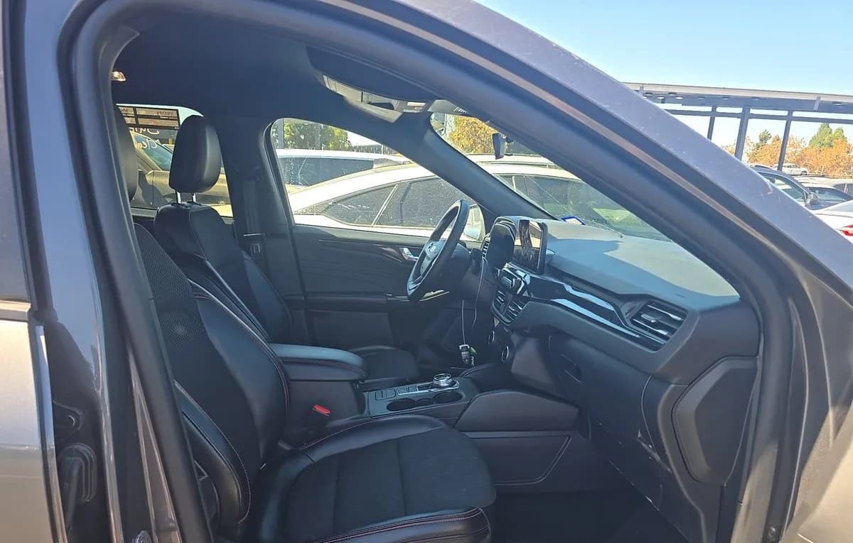 2025 FORD ESCAPE ST-LINE 5