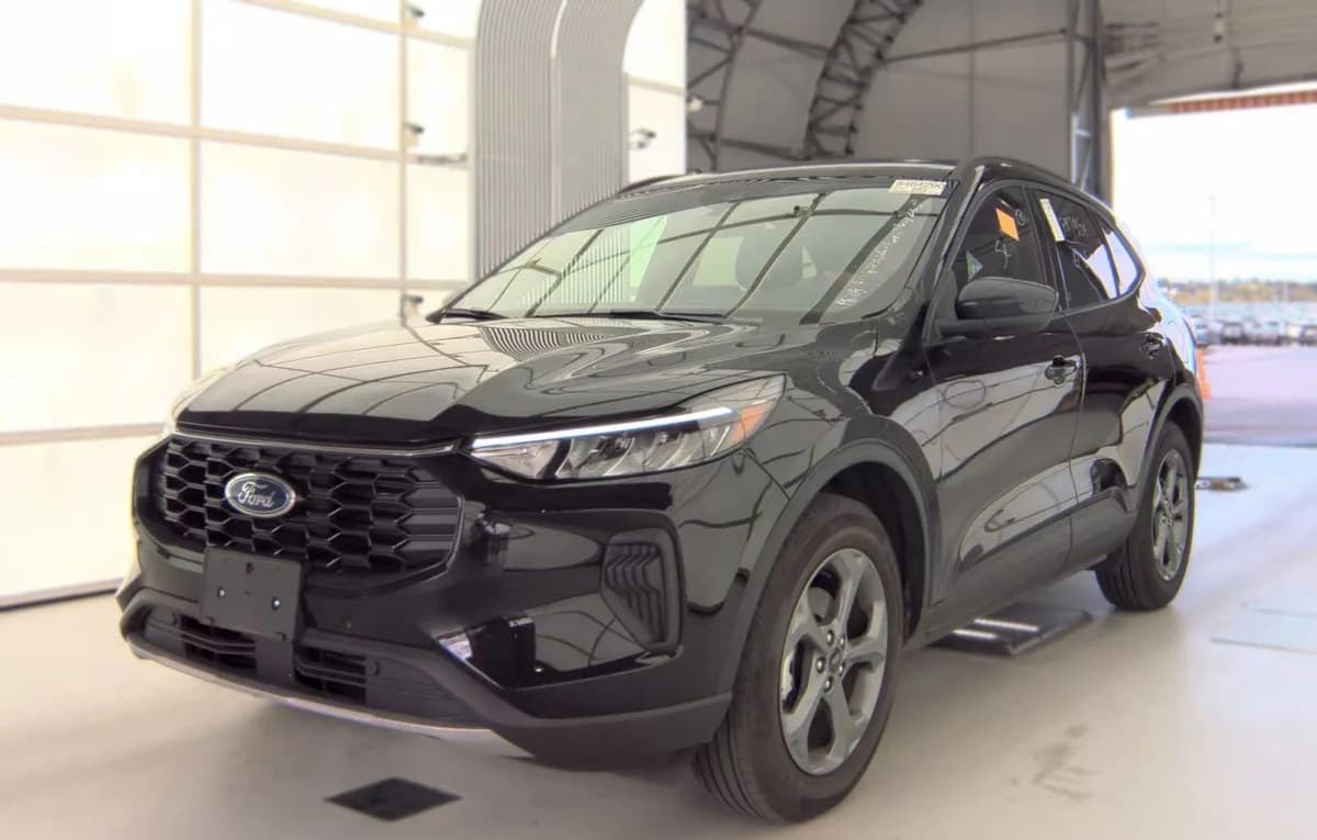2025 FORD ESCAPE ST-Line 2