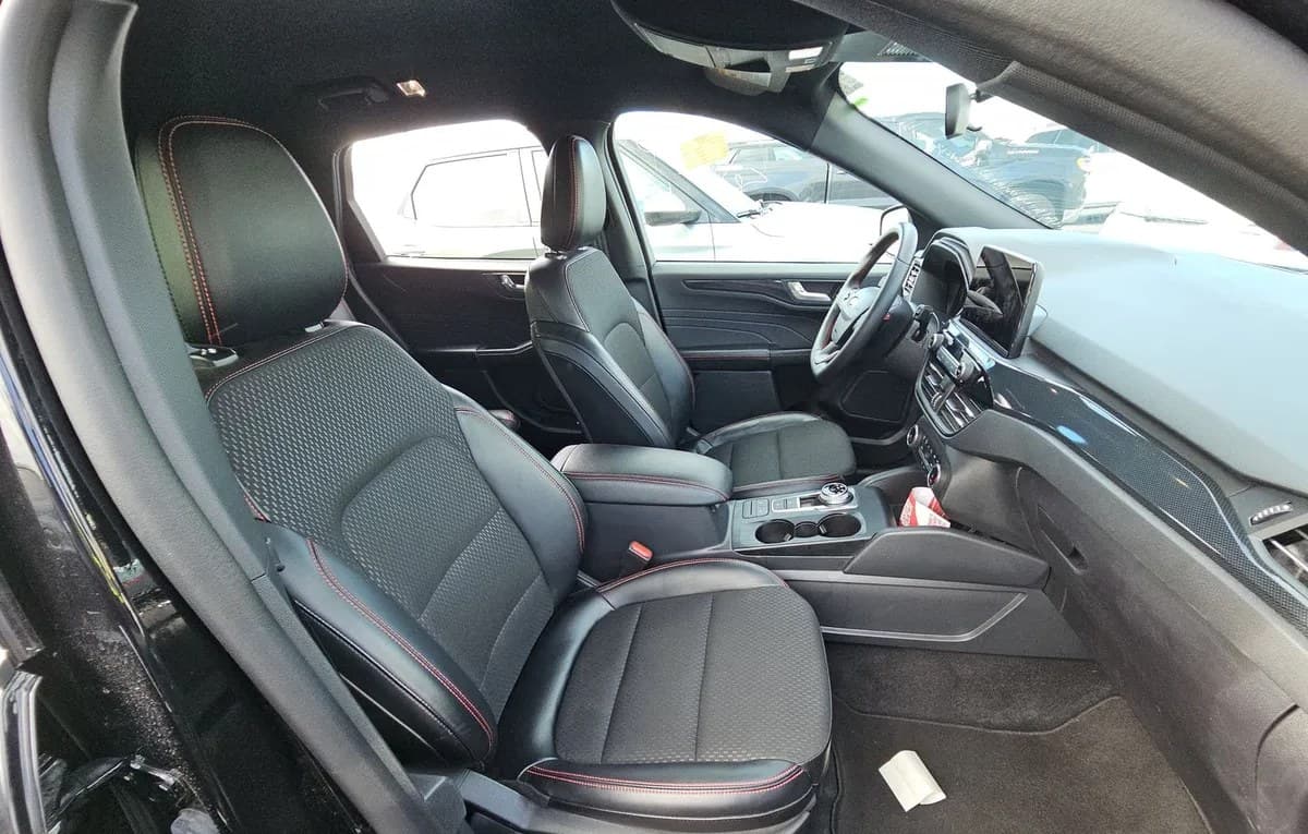 2025 FORD ESCAPE ST-Line 5