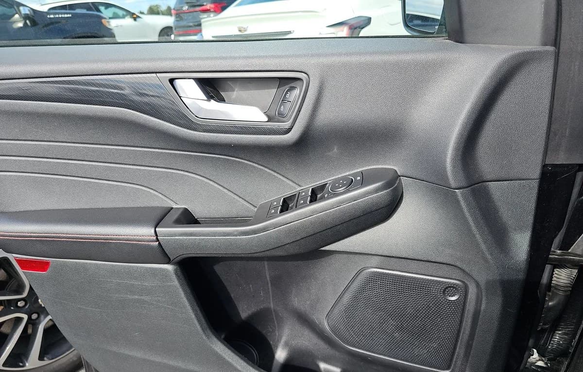 2025 FORD ESCAPE ST-Line 6