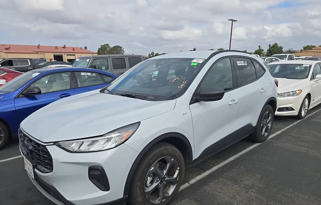 2025 FORD ESCAPE ST-LINE 1