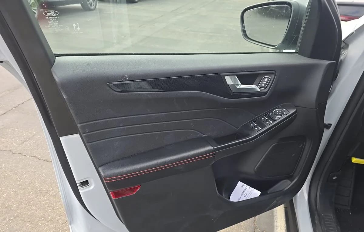 2025 FORD ESCAPE ST-LINE 6
