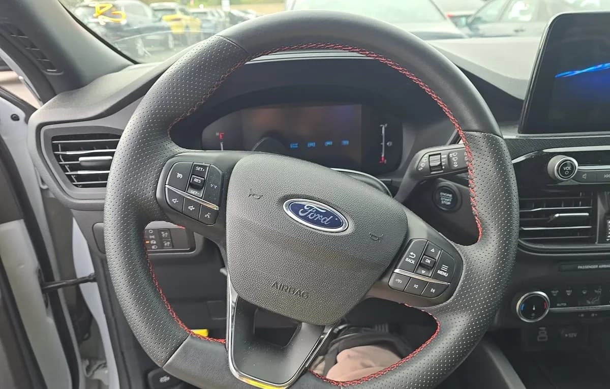 2025 FORD ESCAPE ST-LINE 7