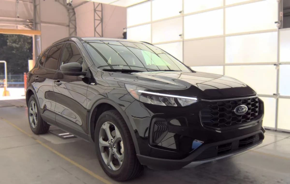 2025 FORD ESCAPE ST-Line 4