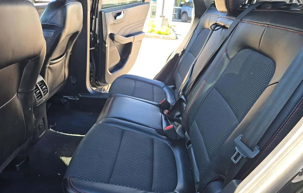 2023 FORD ESCAPE ST-LINE 7