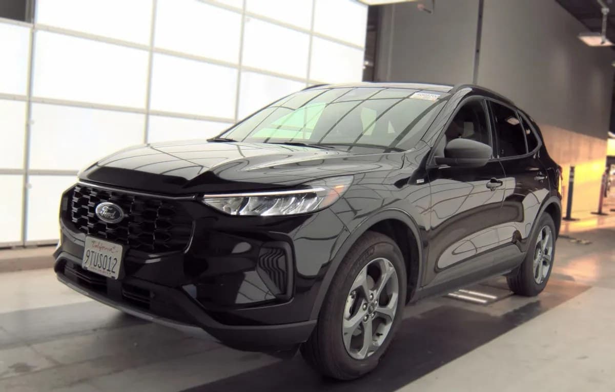 2025 FORD ESCAPE ST-Line 2