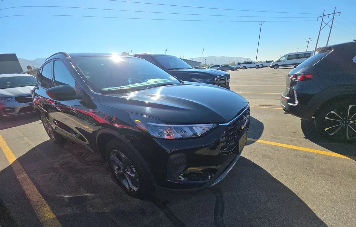 2025 FORD ESCAPE ST-Line 4