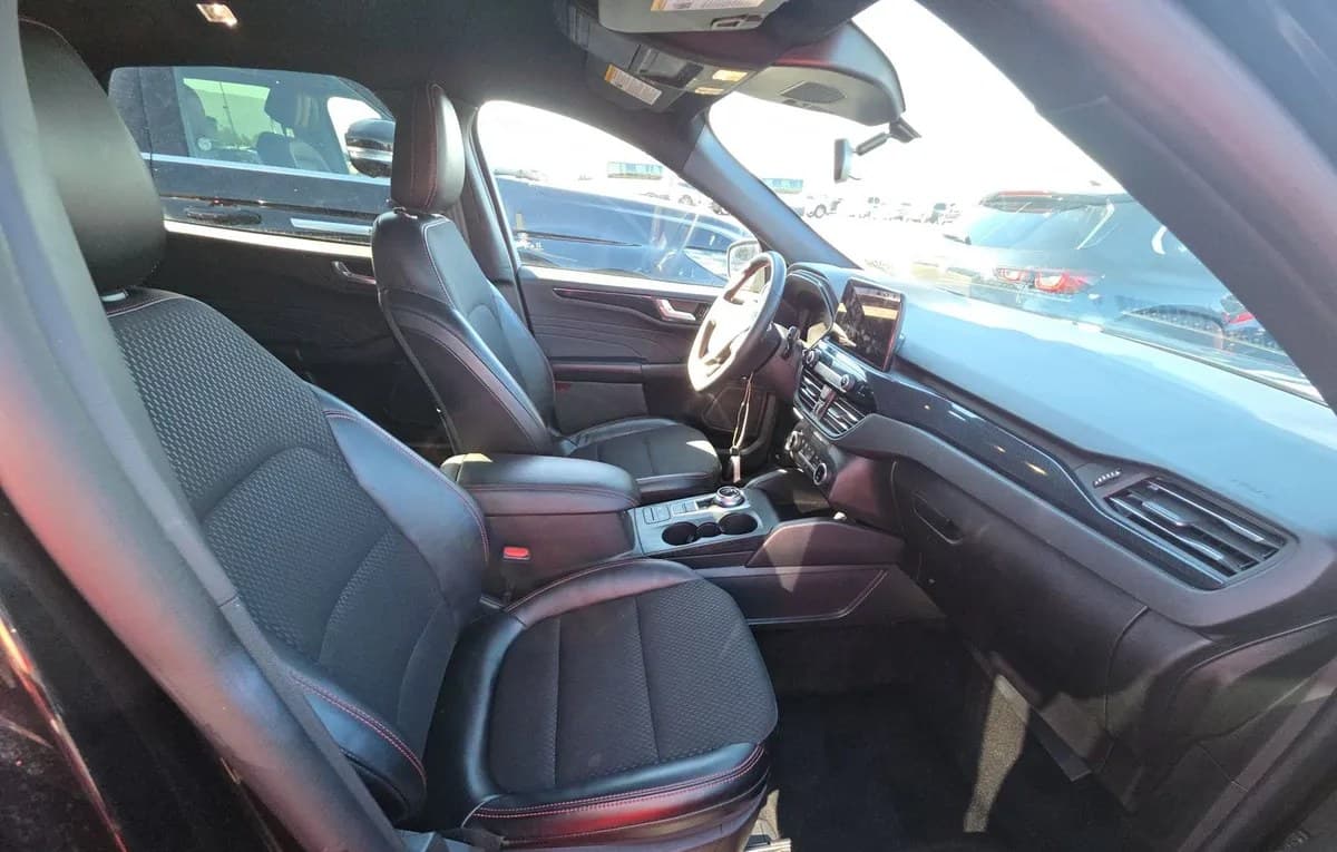 2025 FORD ESCAPE ST-Line 5