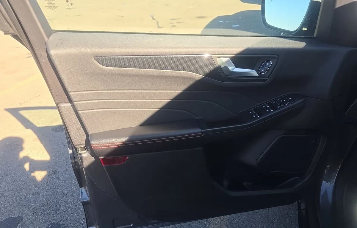 2024 FORD ESCAPE ST-Line 6