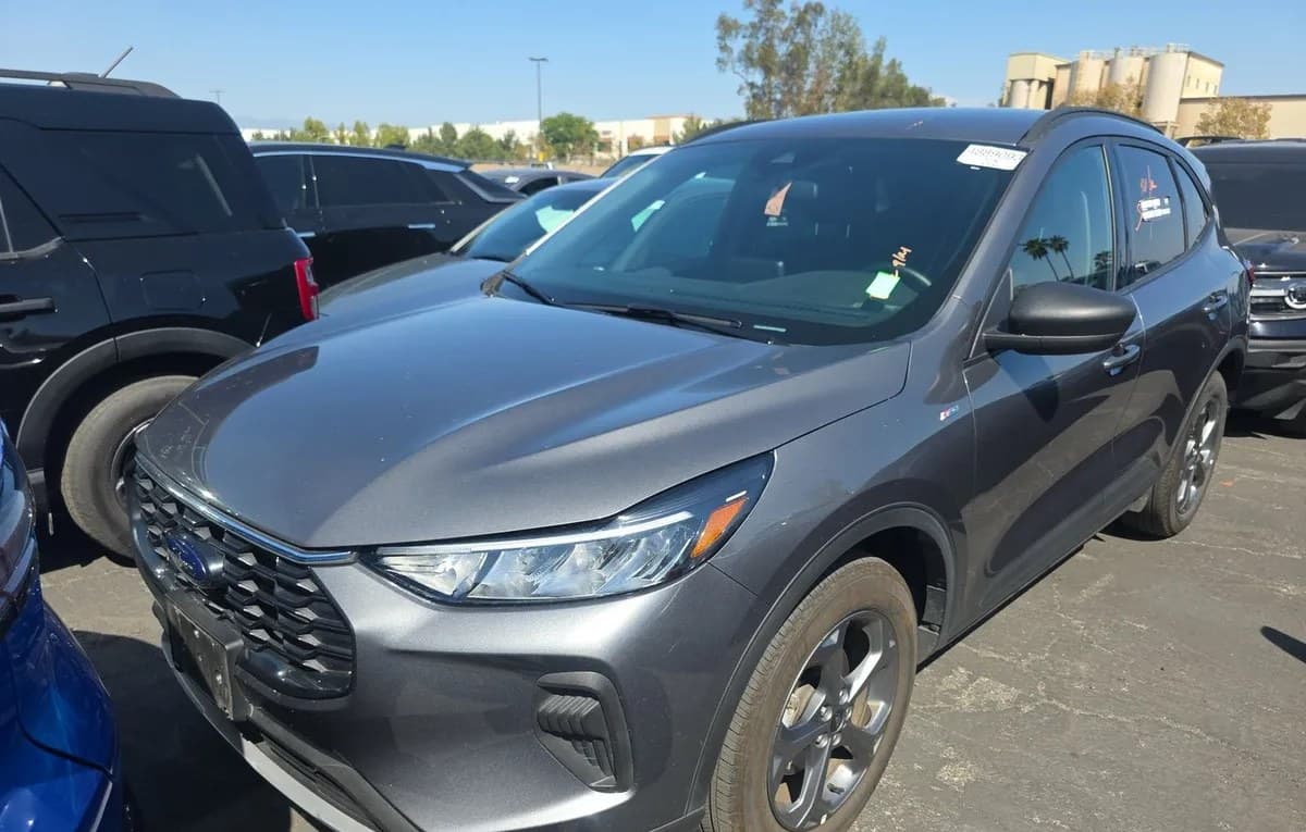 2025 FORD ESCAPE ST-Line 2