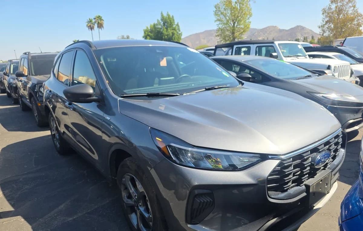 2025 FORD ESCAPE ST-Line 4
