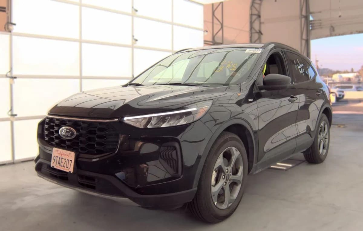 2025 FORD ESCAPE ST-Line 2