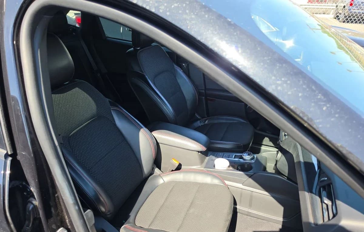 2025 FORD ESCAPE ST-Line 5