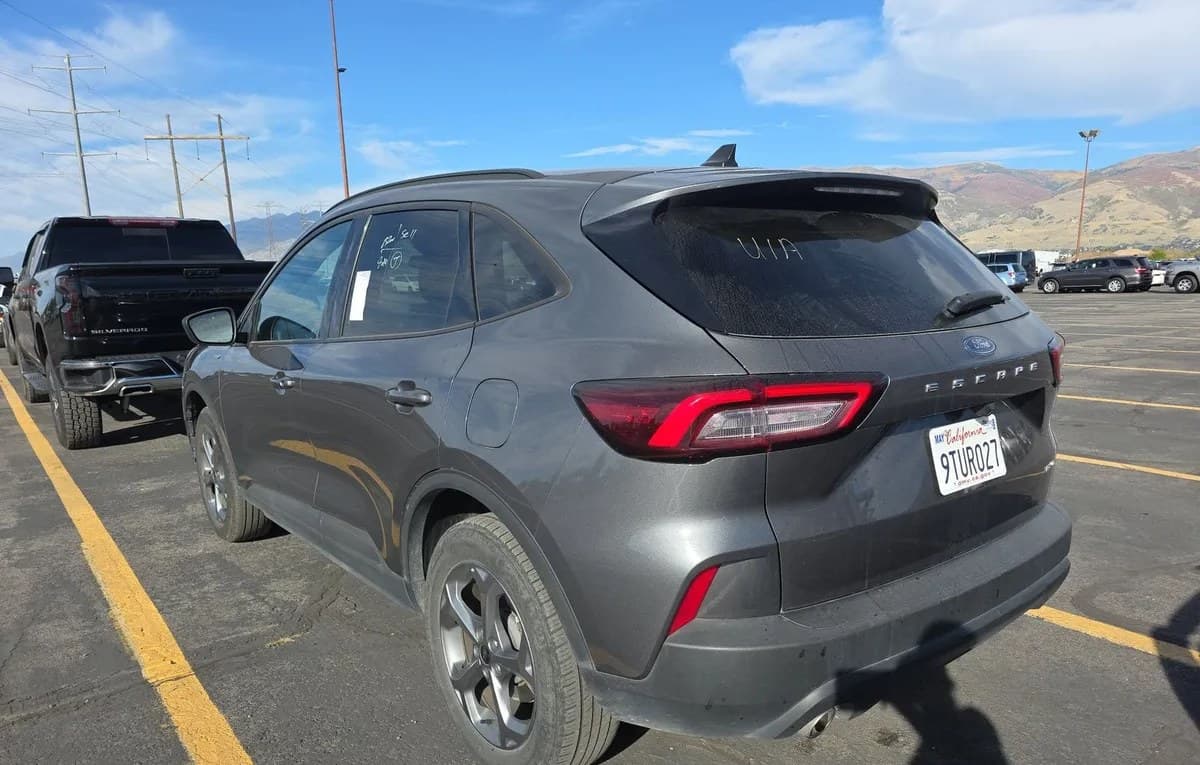 2025 FORD ESCAPE ST-LINE 3