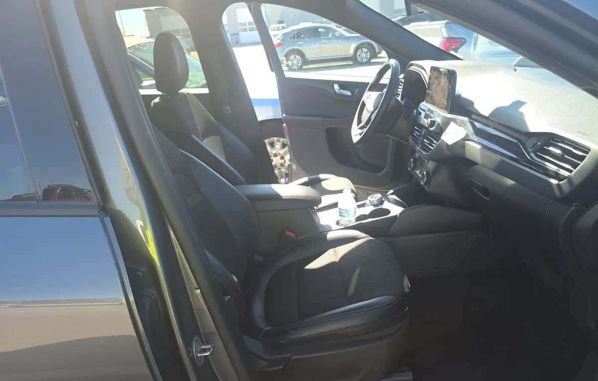 2025 FORD ESCAPE ST-Line 5