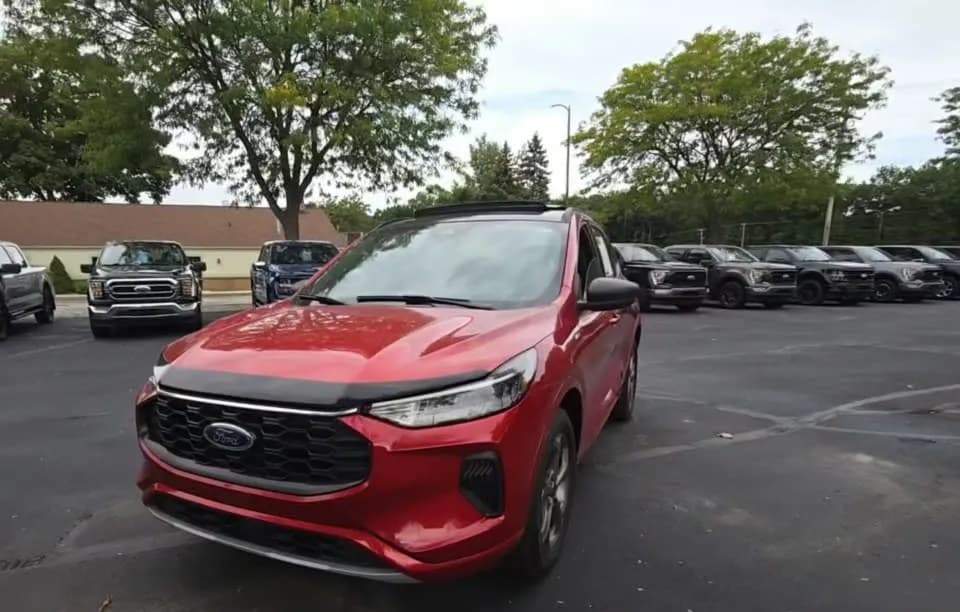 2023 FORD ESCAPE ST-Line 2