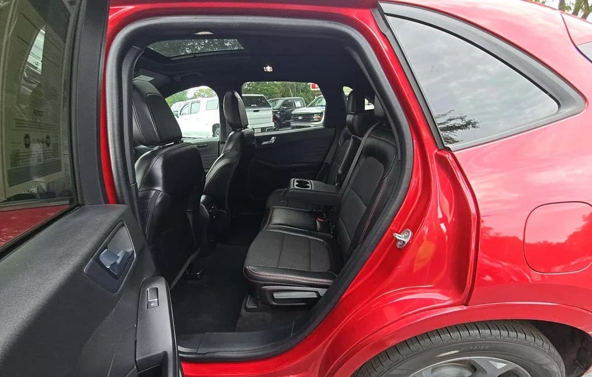 2023 FORD ESCAPE ST-Line 7