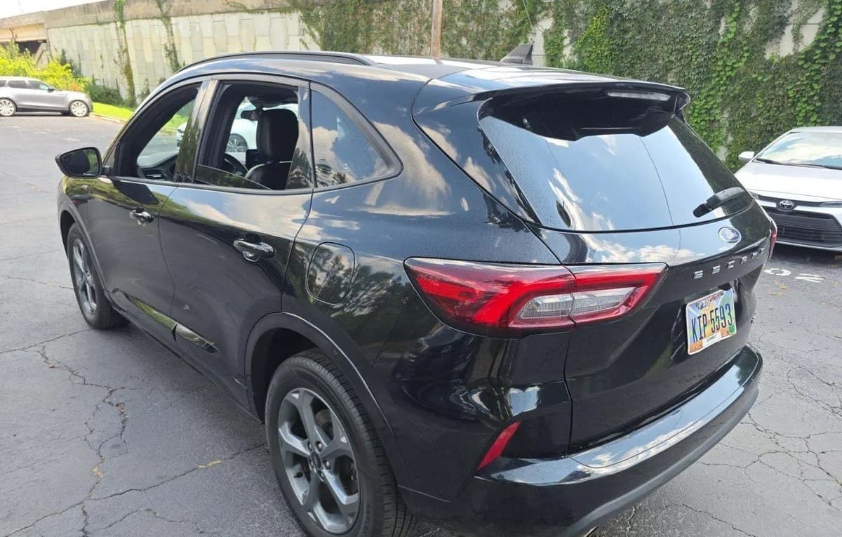 2023 FORD ESCAPE ST-Line 3