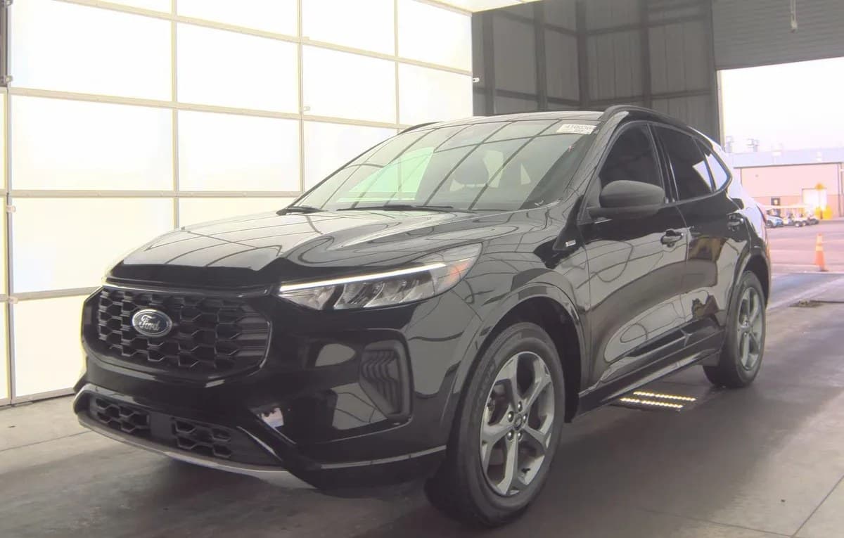2024 FORD ESCAPE ST-Line 2