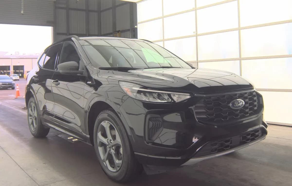 2024 FORD ESCAPE ST-Line 4