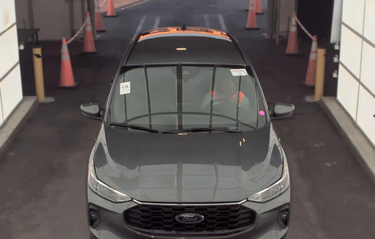 2025 FORD ESCAPE ST-LINE Select 3