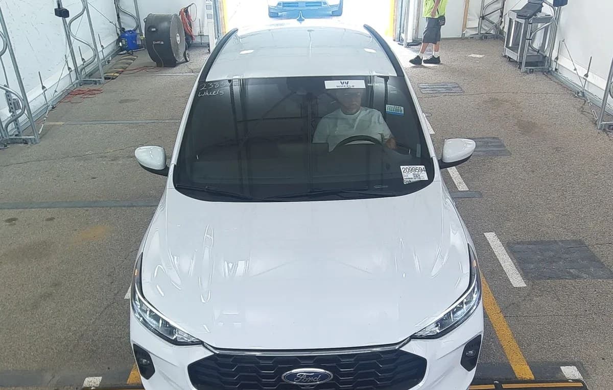 2023 FORD ESCAPE ST-LINE Select 3