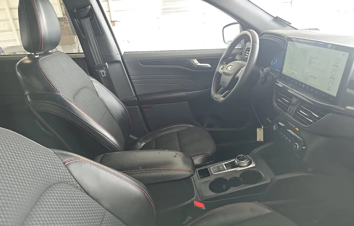 2023 FORD ESCAPE ST-LINE Select 5