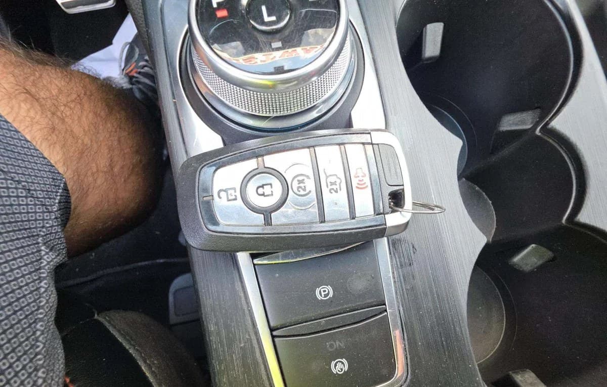 2023 FORD ESCAPE ST-LINE Select 5