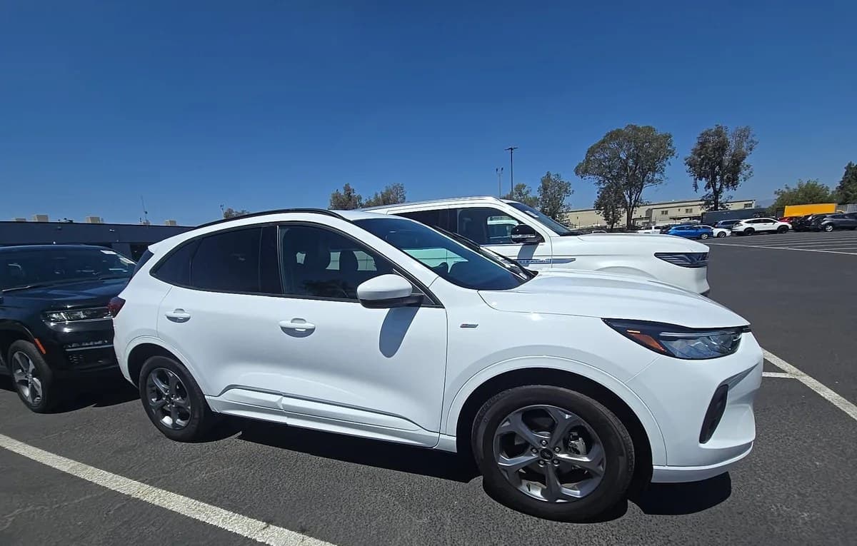 2023 FORD ESCAPE HYBRID ST-LINE SELECT 4