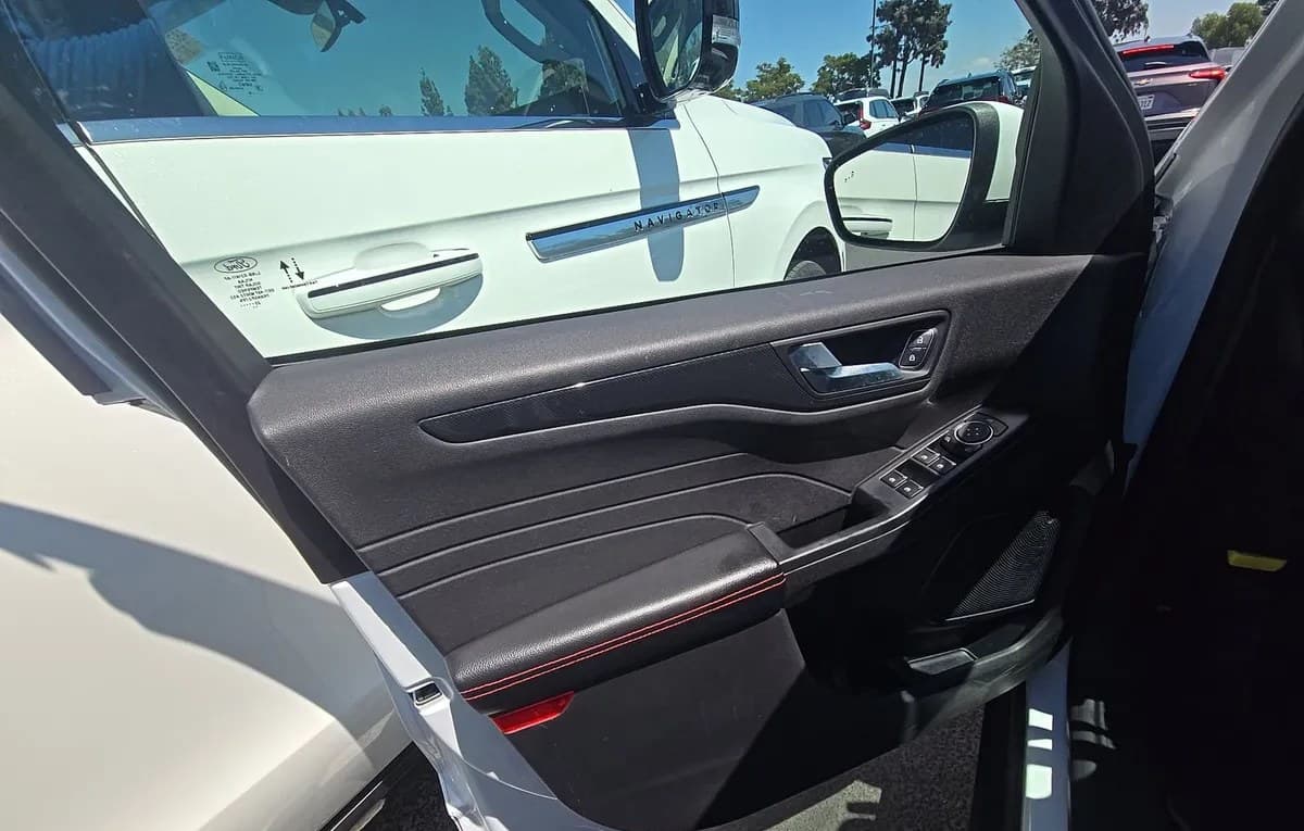 2023 FORD ESCAPE HYBRID ST-LINE SELECT 6
