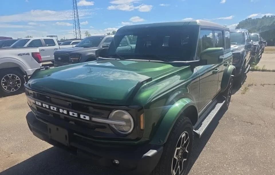 2025 FORD BRONCO OUTER BANKS