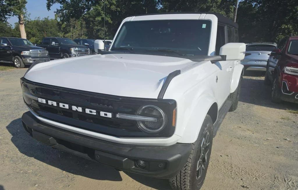 2024 FORD BRONCO OUTER BANKS