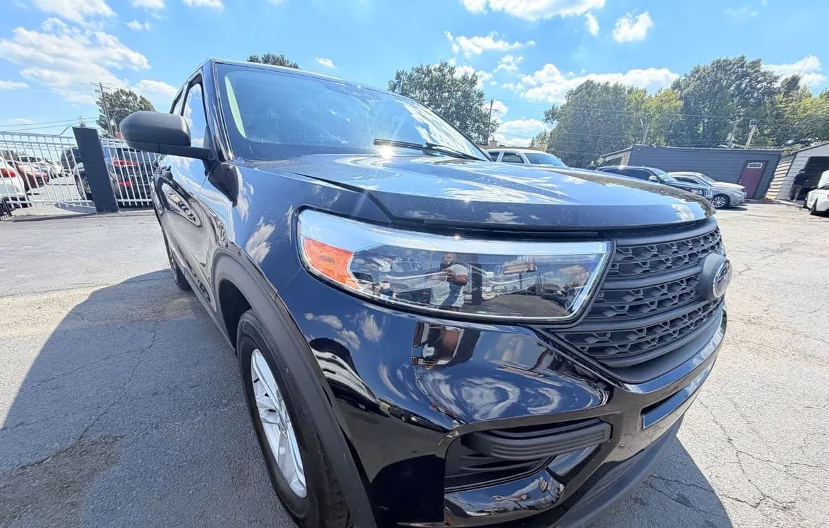 2023 FORD EXPLORER Base 3