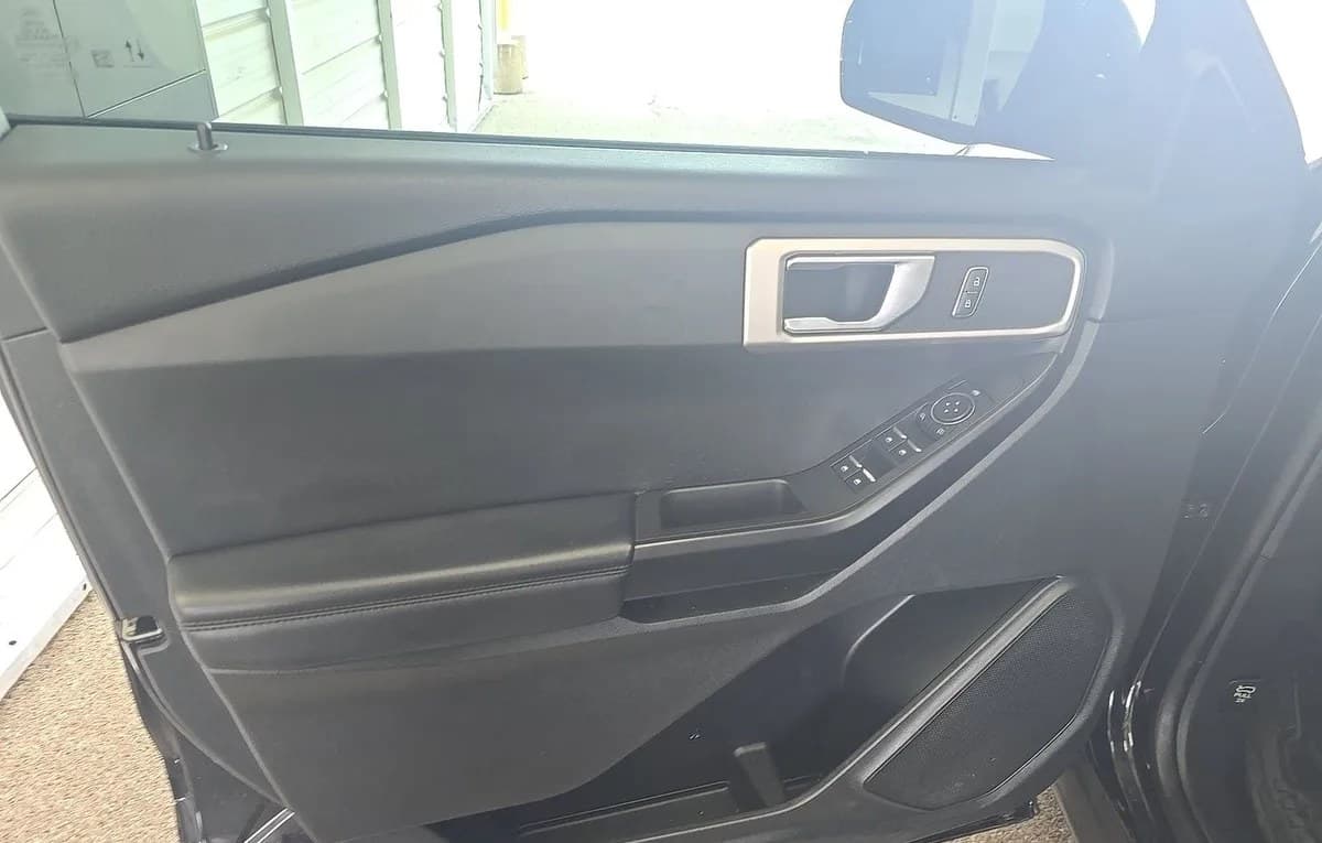 2021 FORD EXPLORER Base 6