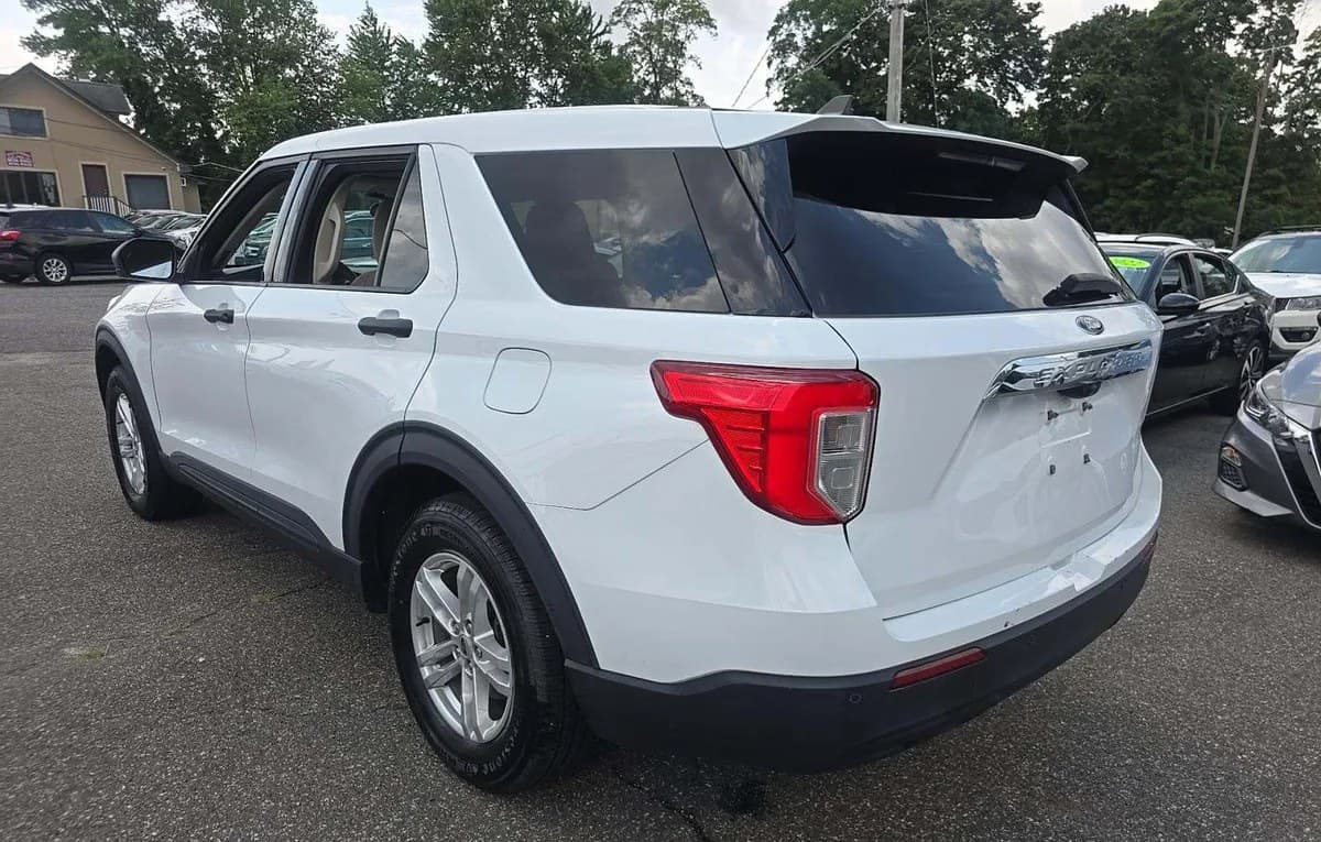 2023 FORD EXPLORER Base 3