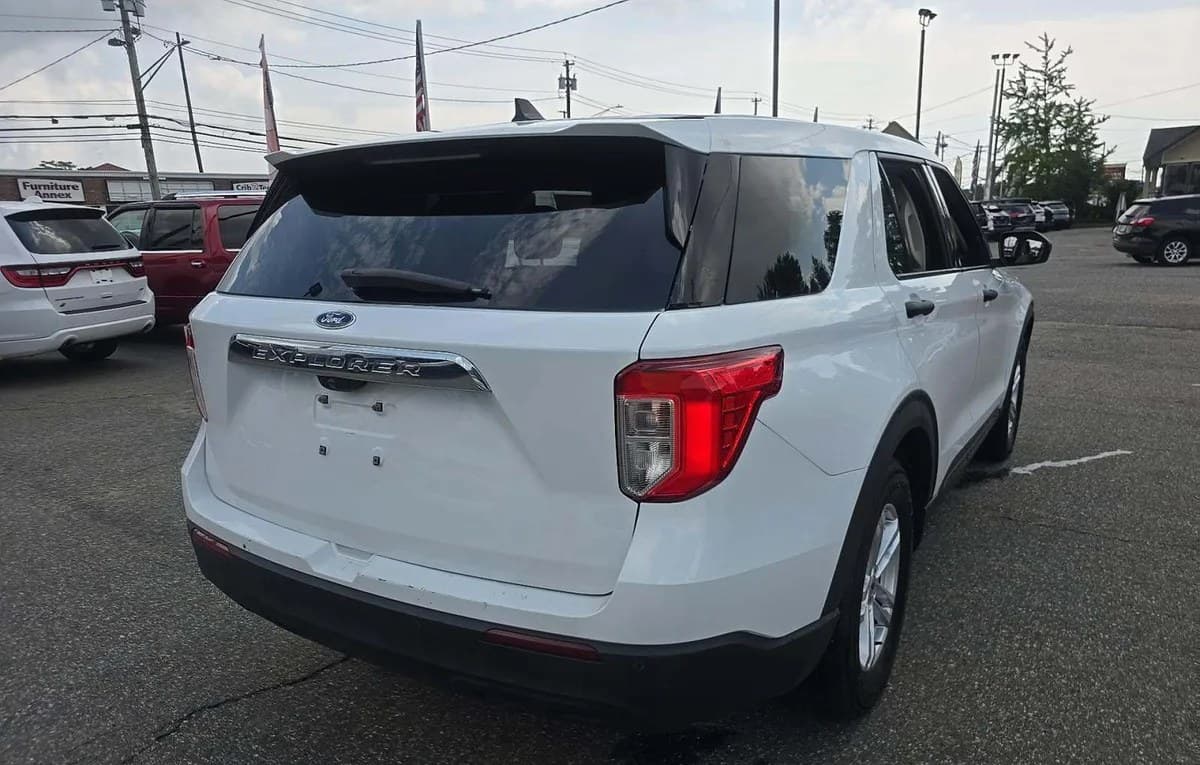 2023 FORD EXPLORER Base 4